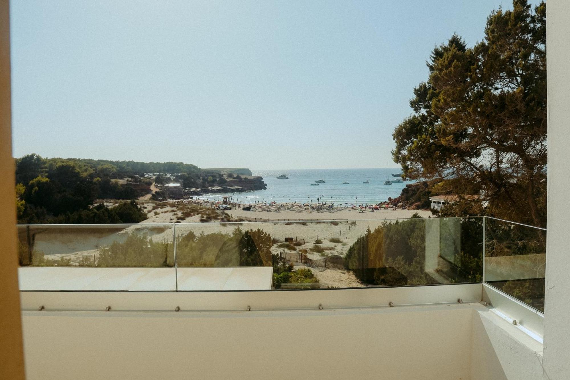 Hotel Cala Saona & Spa מראה חיצוני תמונה