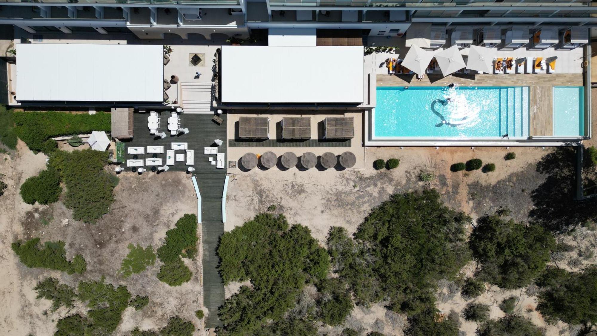 Hotel Cala Saona & Spa מראה חיצוני תמונה