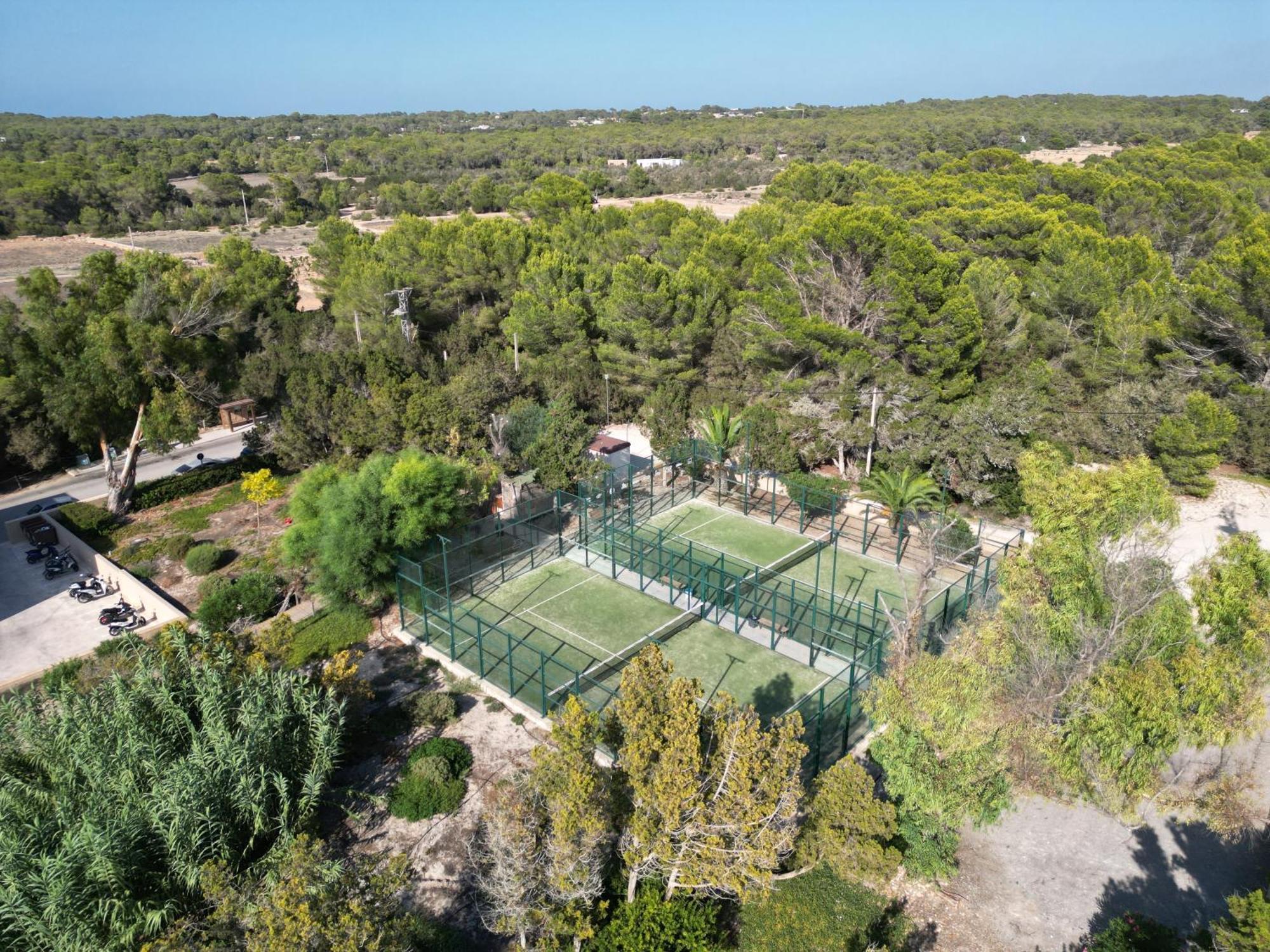 Hotel Cala Saona & Spa מראה חיצוני תמונה