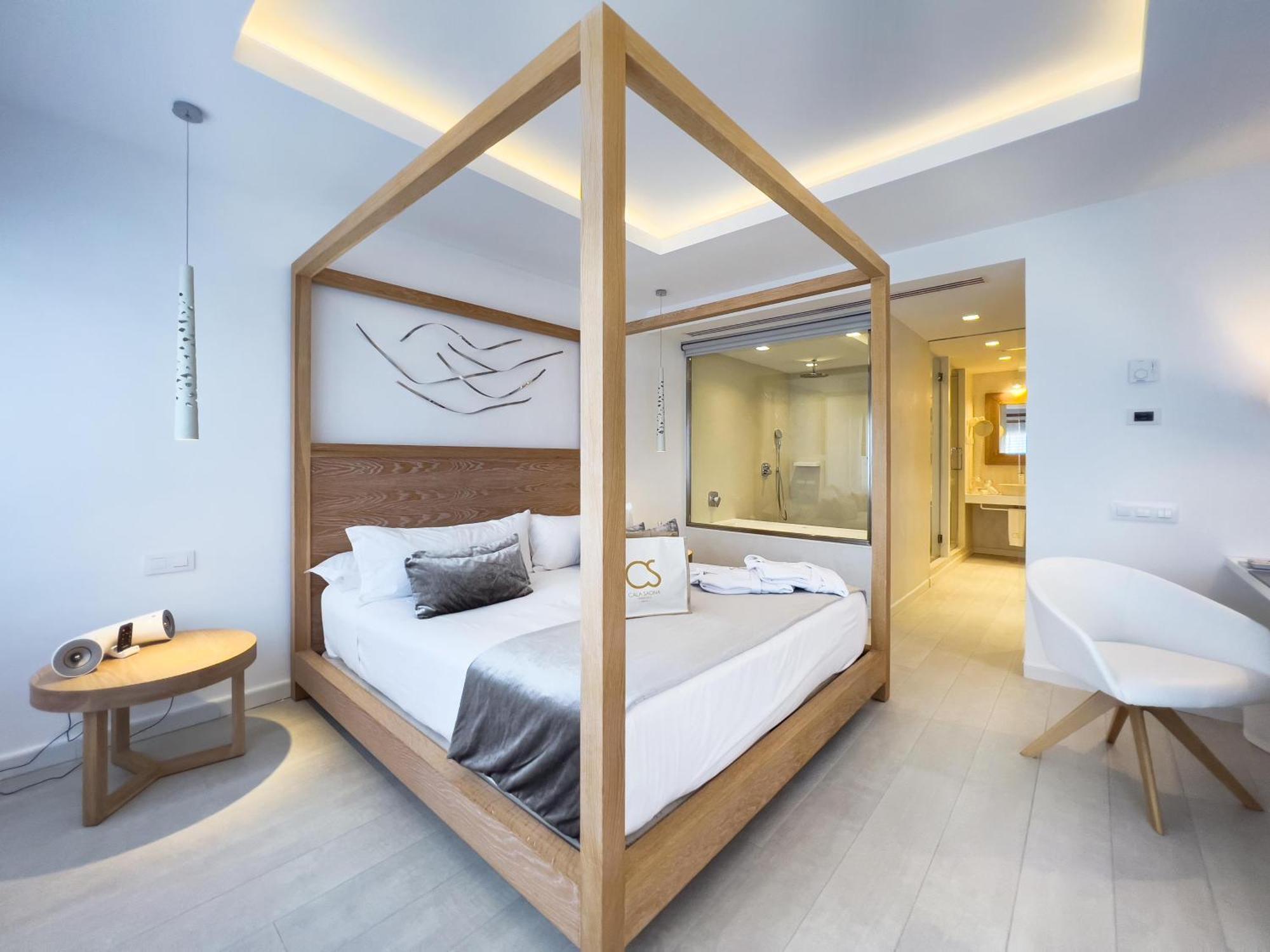 Hotel Cala Saona & Spa מראה חיצוני תמונה