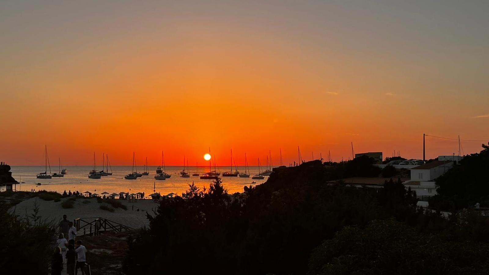 Hotel Cala Saona & Spa מראה חיצוני תמונה