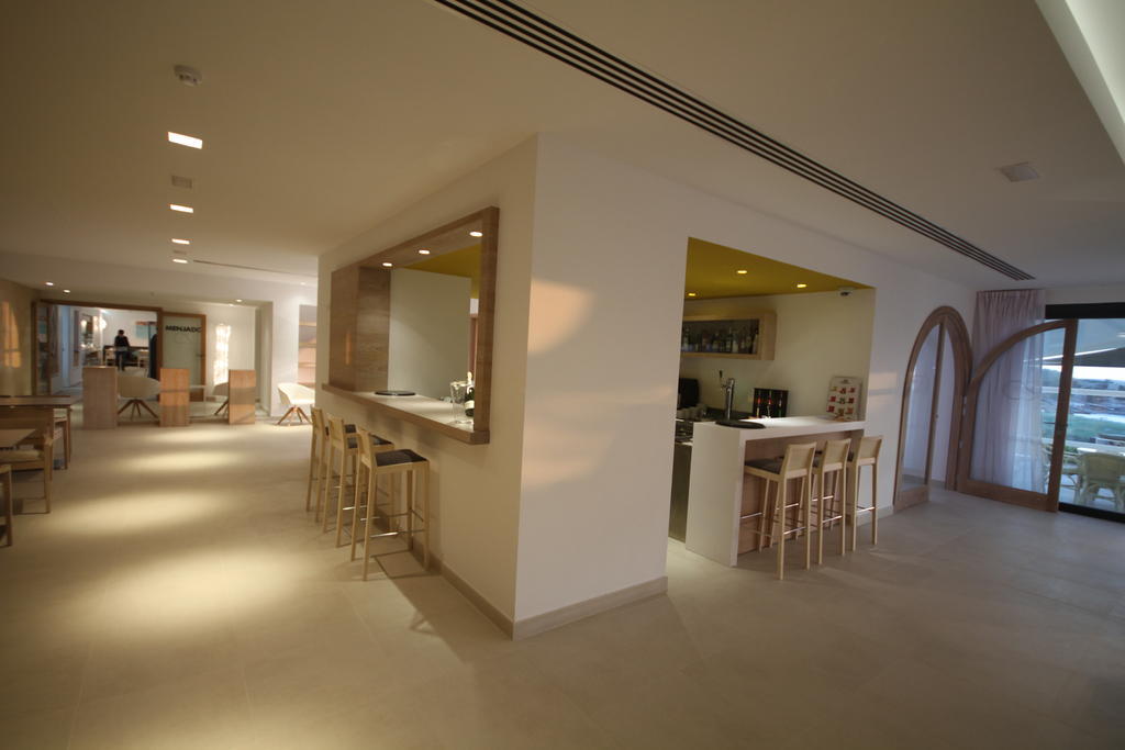 Hotel Cala Saona & Spa מראה חיצוני תמונה